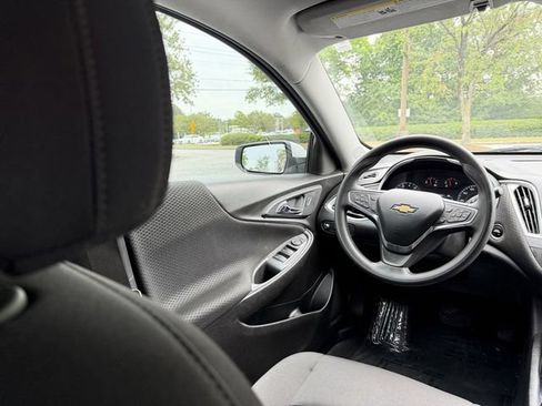 Used 2024 Chevrolet Malibu LT FWD image 31
