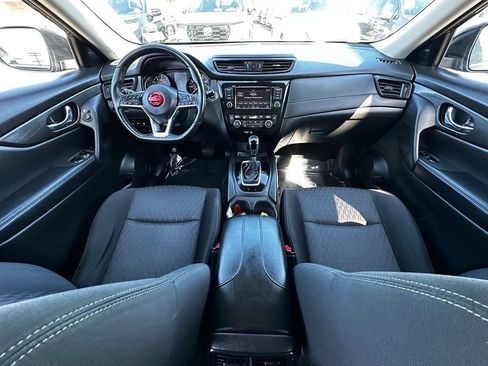 Used 2019 Nissan Rogue SV FWD image 17