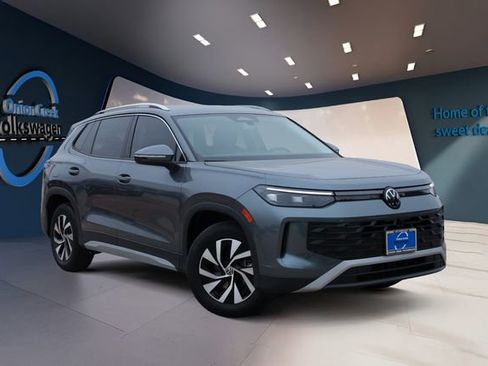 New 2026 Volkswagen Tiguan S image 1