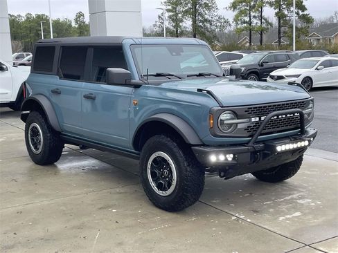 Used 2022 Ford Bronco Badlands w/ Sasquatch Package image 4