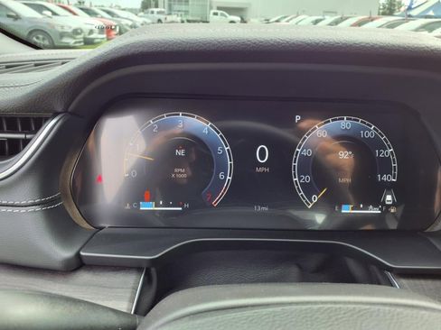 New 2025 Jeep Grand Cherokee L Limited w/ Luxury Tech Group II image 40