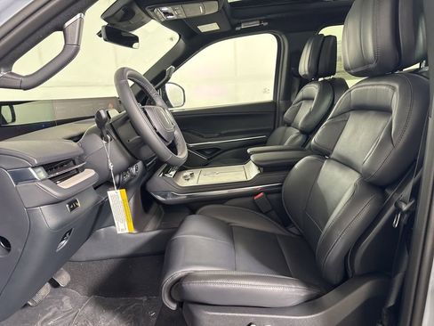 New 2025 Lincoln Navigator L Reserve w/ Jet Appearance Package AWD/4WD image 24