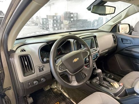 Used 2017 Chevrolet Colorado W/T w/ WT Convenience Package AWD/4WD image 8