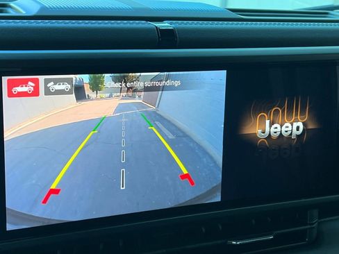 Used 2025 Jeep Wrangler Sahara w/ Safety Group image 20