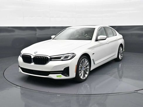Used 2023 BMW 530e xDrive w/ Executive Package AWD/4WD image 1