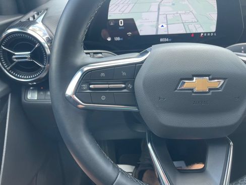 Used 2026 Chevrolet Equinox LT FWD image 16