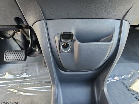 Used 2021 Chevrolet Bolt Premier w/ Infotainment Package image 23