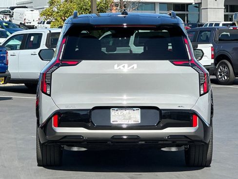 New 2026 Kia EV9 GT-Line image 5