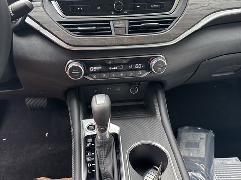 New 2025 Nissan Altima 2.5 SV w/ SV Premium Package image 27