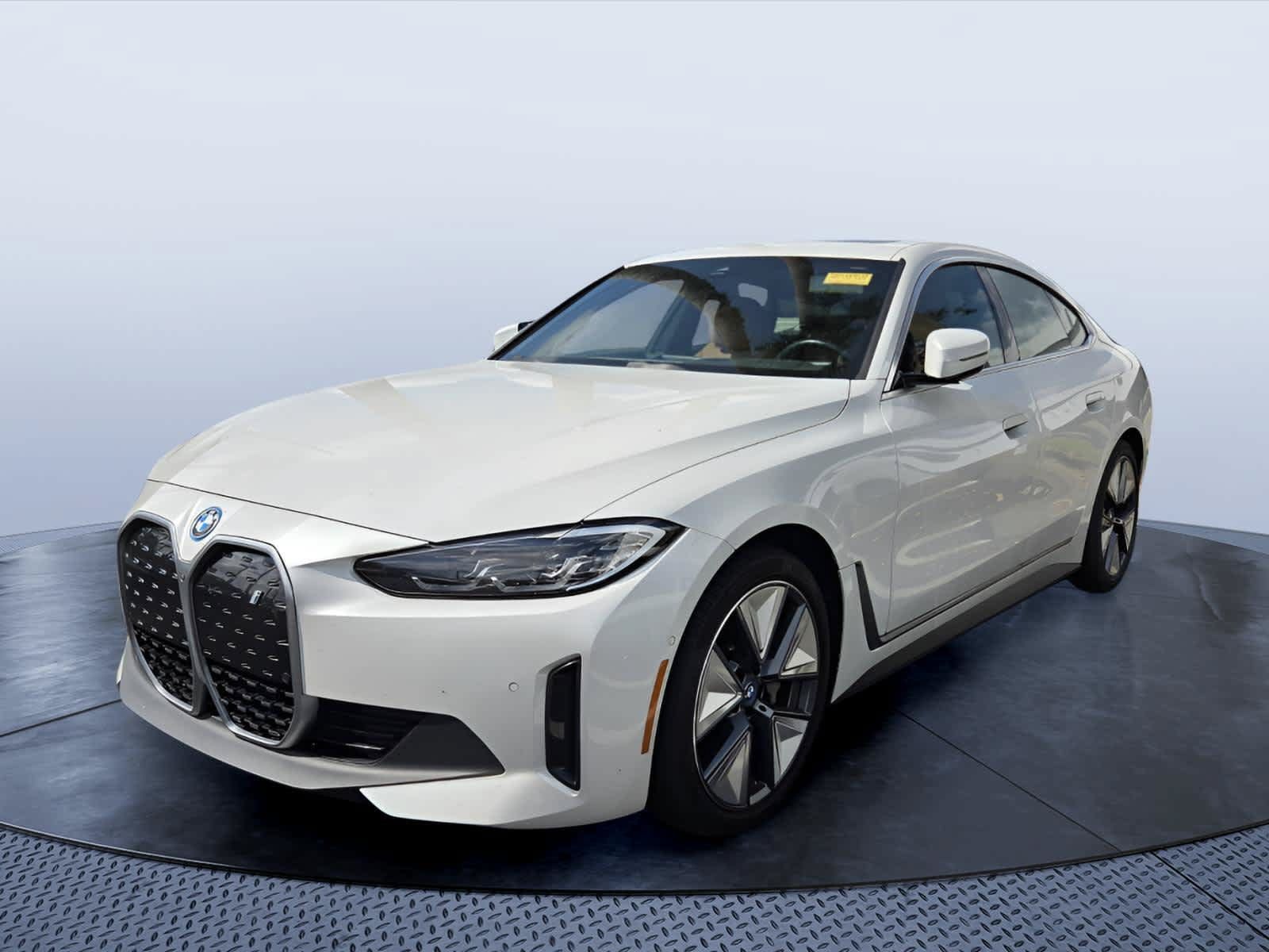 Used 2024 BMW i4 eDrive35 w/ Premium Package RWD image 1
