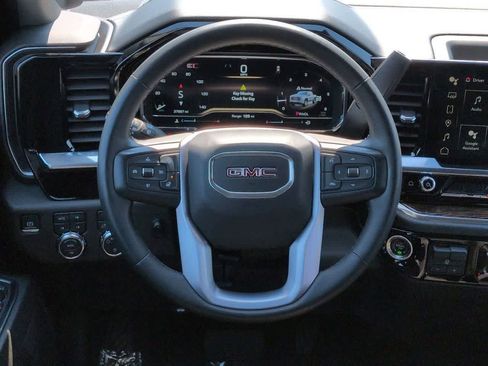 Used 2024 GMC Sierra 1500 SLE w/ Preferred Package image 22