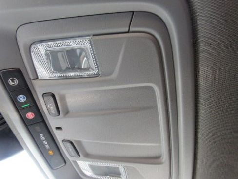 Used 2022 Chevrolet Tahoe Premier RWD image 31