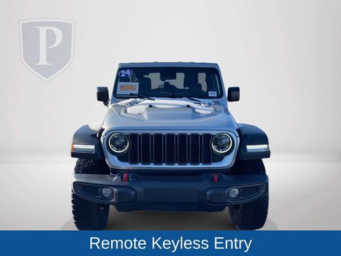 Certified 2024 Jeep Wrangler Unlimited Rubicon image 3