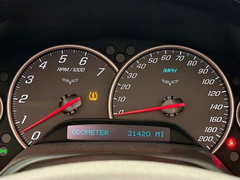 Used 2012 Chevrolet Corvette Grand Sport w/ 3LT Preferred Equipment Group image 11