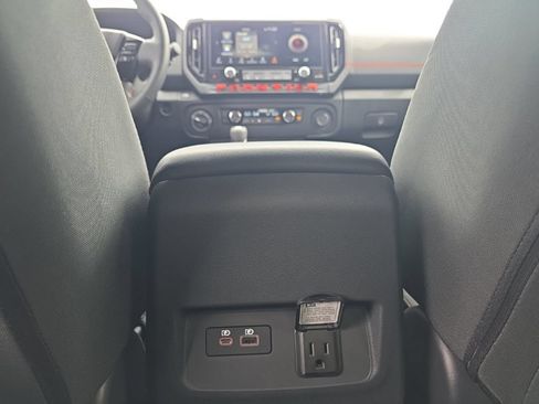 Used 2026 Nissan Frontier PRO-4X w/ Pro-4x Convenience Package AWD/4WD image 12