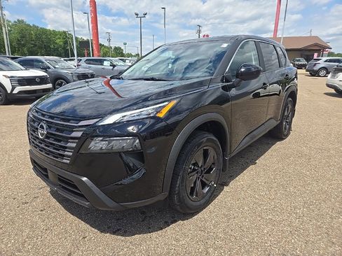 New 2026 Nissan Rogue SV w/ Cold Weather Package AWD/4WD image 3
