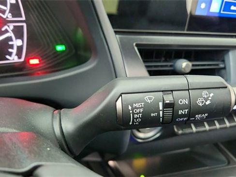 Used 2024 Lexus UX 250h FWD image 41
