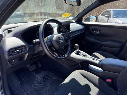 Used 2025 Honda HR-V Sport image 13