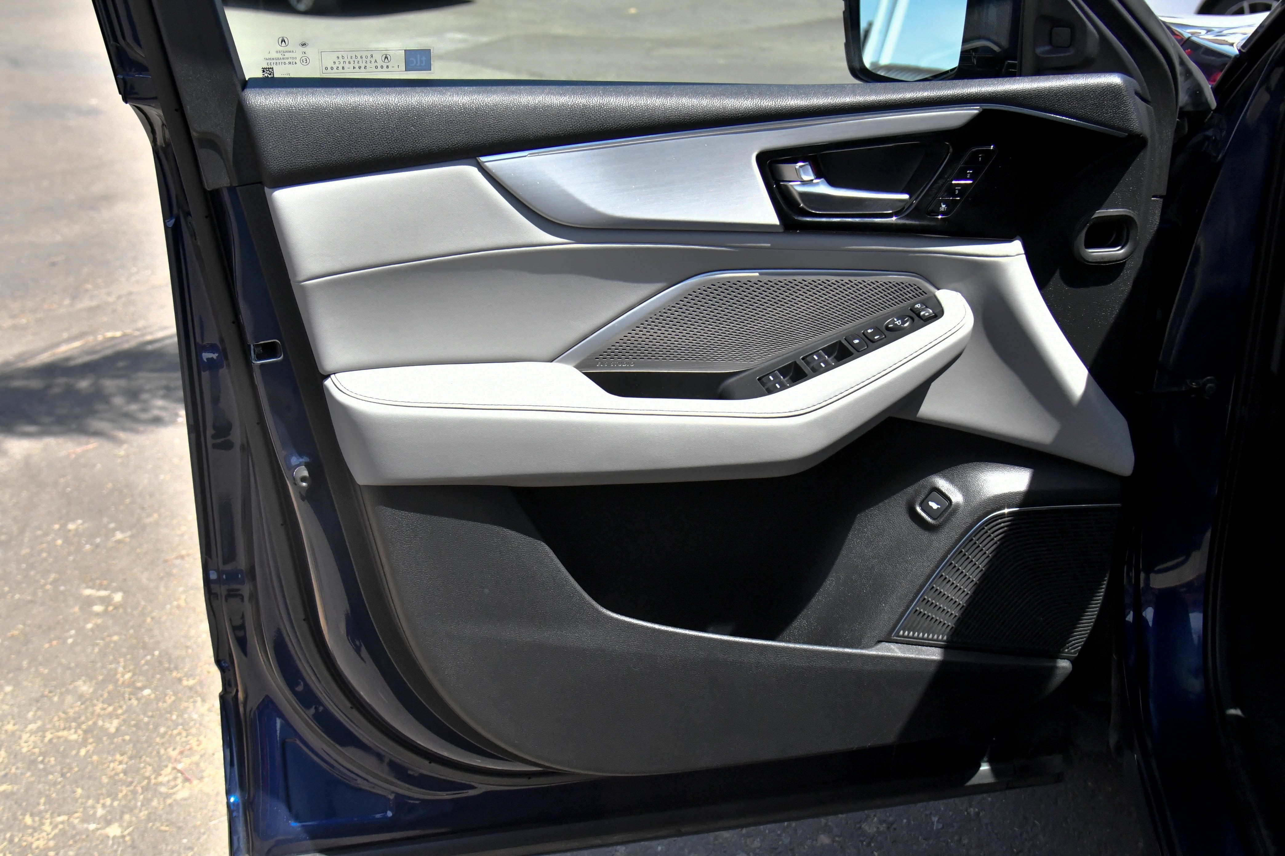 Used 2022 Acura MDX w/ Technology Package FWD image 14