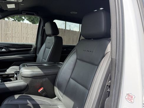 Used 2022 GMC Yukon XL Denali AWD/4WD image 22