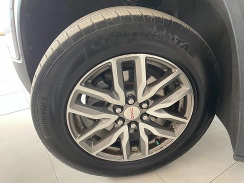 Used 2017 GMC Acadia SLE image 11