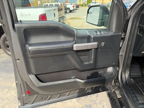 Used 2020 Ford F150 XLT w/ Equipment Group 302A Luxury image 9