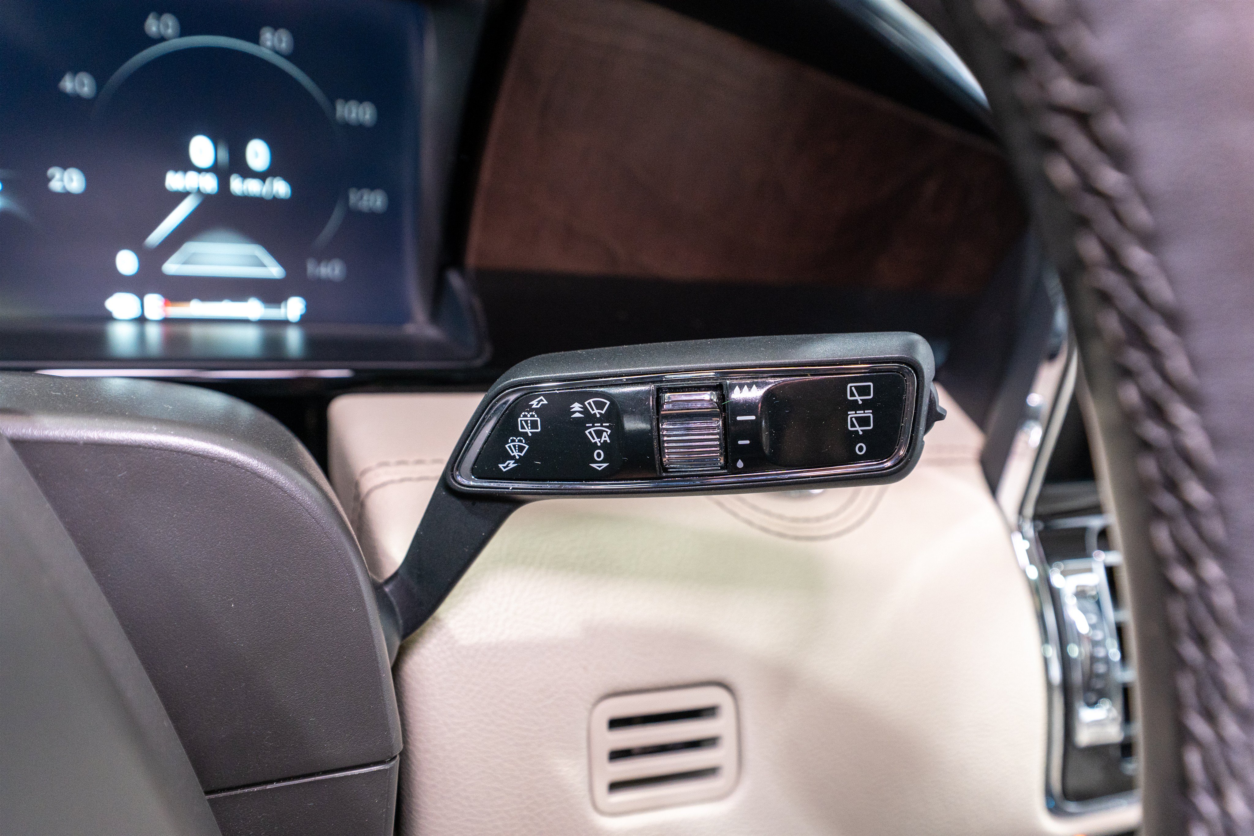 Used 2019 Lincoln Navigator Reserve AWD/4WD image 30