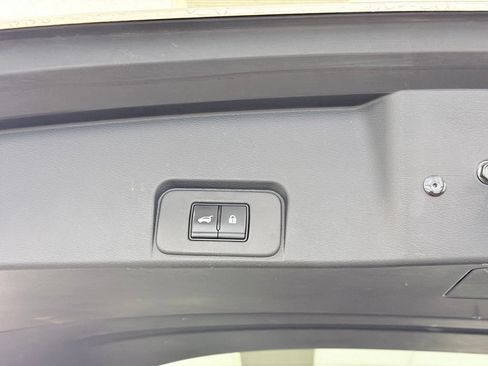 Used 2023 Nissan Rogue Platinum w/ Platinum Premium Package FWD image 32