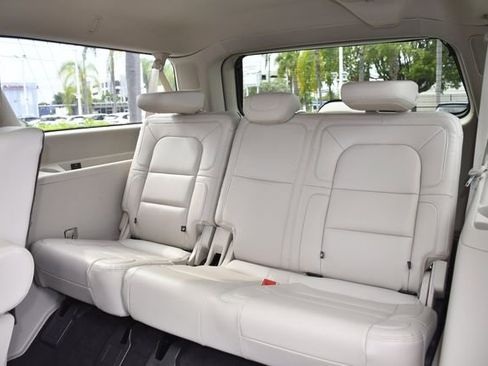 Used 2020 Lincoln Navigator L Reserve w/ Luxury Package AWD/4WD image 26