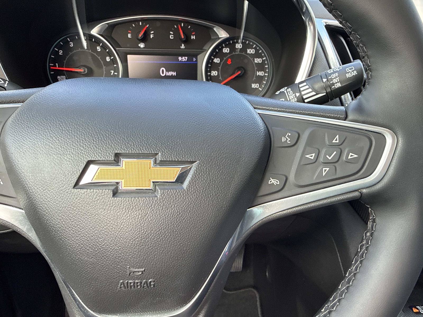 Used 2023 Chevrolet Equinox Premier FWD image 16