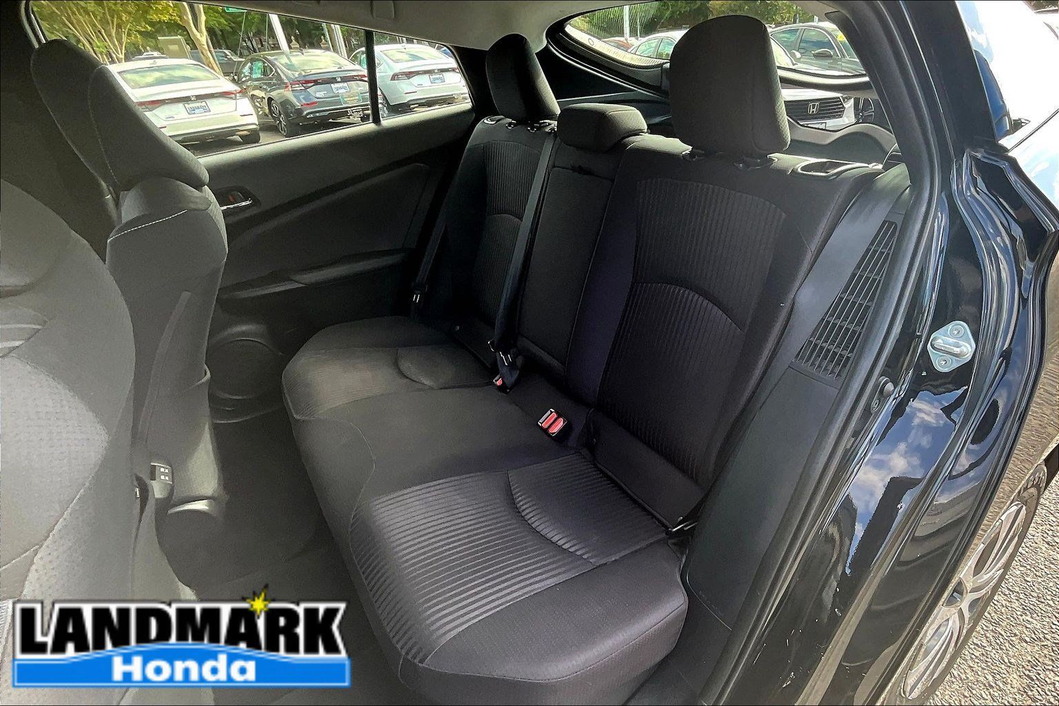 Used 2021 Toyota Prius Prime LE w/ Carpet Mat Package (TMS) FWD image 27
