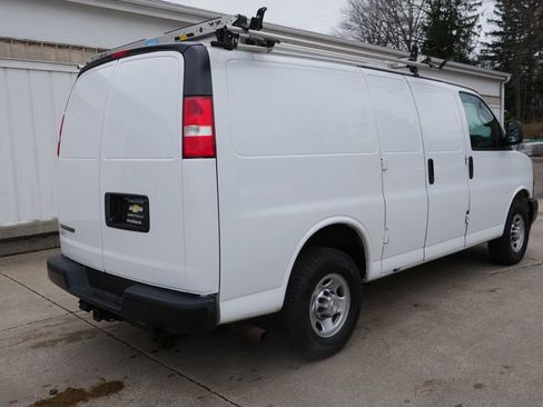 Used 2019 Chevrolet Express 2500 Work Van w/ Driver Convenience Package image 7