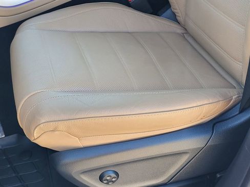 Used 2024 Mercedes-Benz GLE 350 4MATIC image 21