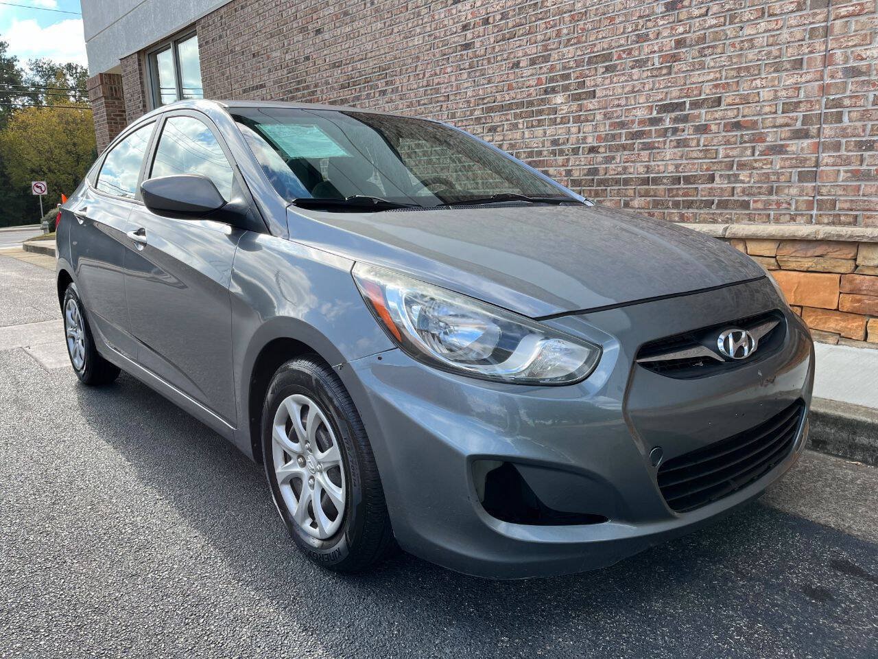 Used 2013 Hyundai Accent GLS FWD image 7