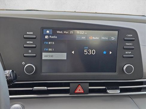 Used 2025 Hyundai Elantra Sport image 12