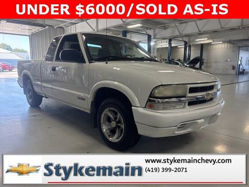Used 2000 Chevrolet S10 Pickup LS w/ Preferred Equipment Group image 7