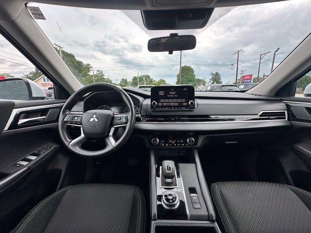 Used 2022 Mitsubishi Outlander ES AWD/4WD image 20