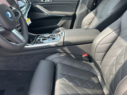 New 2026 BMW X5 xDrive50e w/ M Sport Package image 10