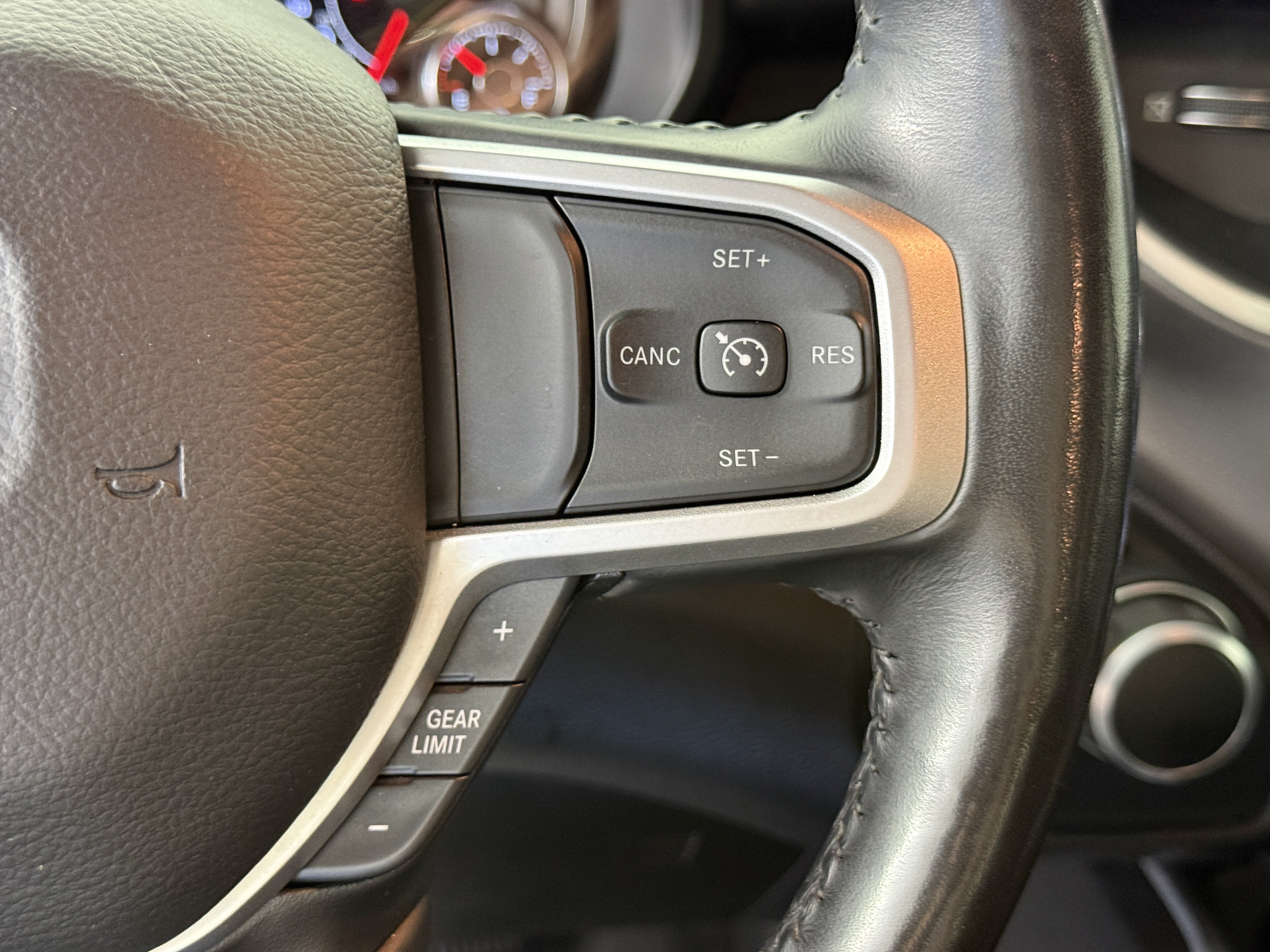 Used 2020 RAM 1500 2WD Crew Cab image 27
