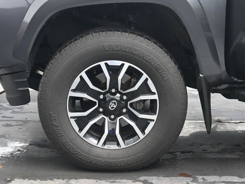 Used 2023 Toyota Tacoma TRD Sport image 31