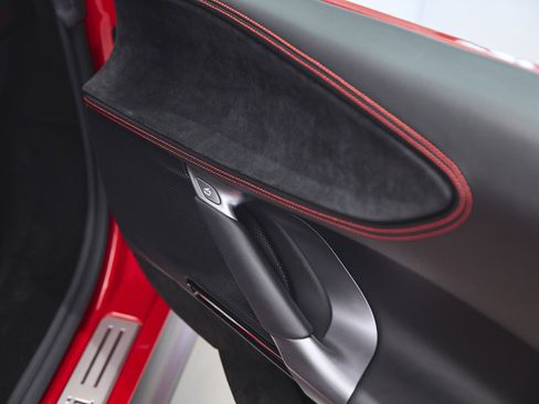 Used 2022 Ferrari SF90 Stradale image 37