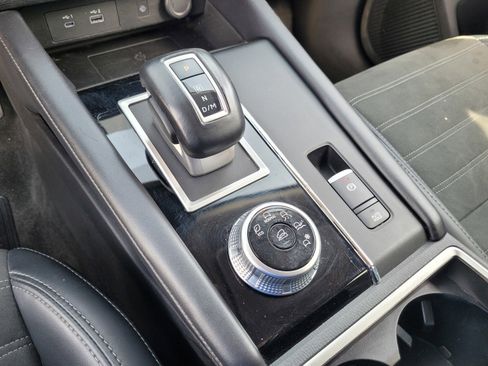 Used 2024 Mitsubishi Outlander SE image 20