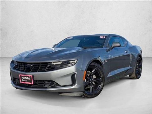 Used 2021 Chevrolet Camaro LT image 1
