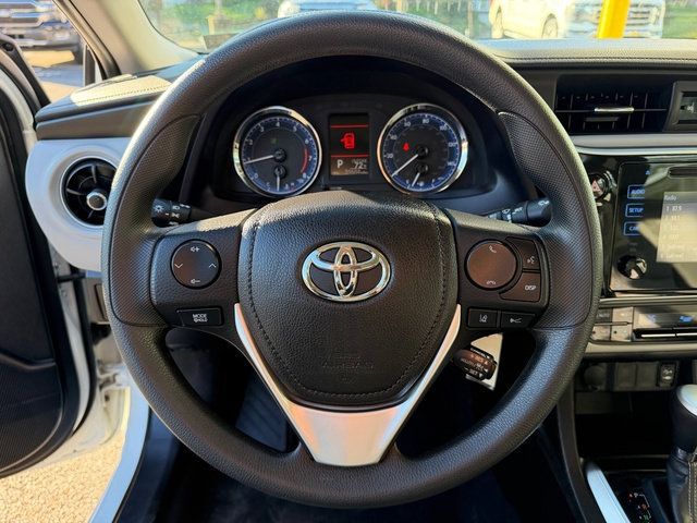 Used 2018 Toyota Corolla LE FWD image 23