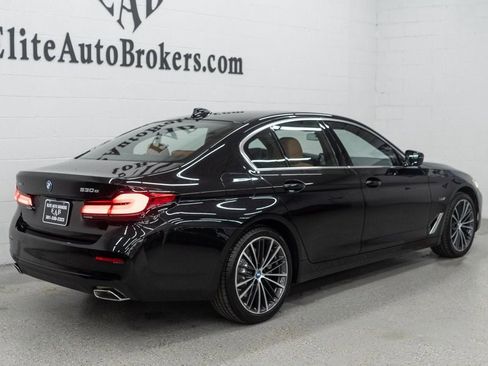 Used 2023 BMW 530e xDrive w/ Premium Package image 43