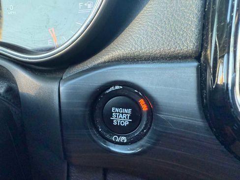 Used 2020 Jeep Grand Cherokee Altitude image 18