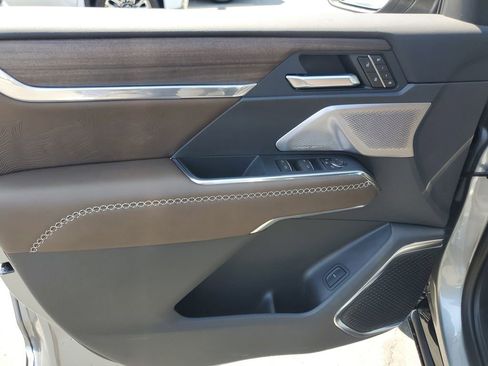 New 2026 GMC Acadia Denali Ultimate image 11