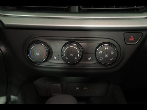 New 2026 Chevrolet Trax LS w/ LS Convenience Package FWD image 12