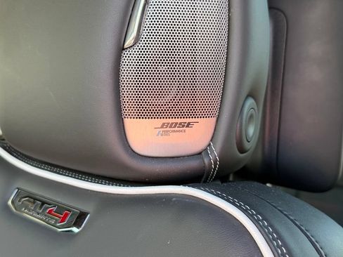 Used 2025 GMC Yukon AT4 Ultimate AWD/4WD image 22