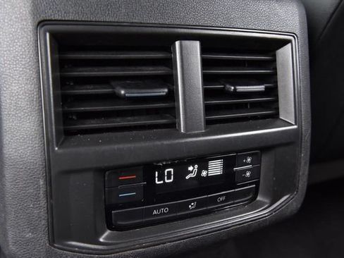 Used 2023 Volkswagen Atlas SE AWD/4WD image 22